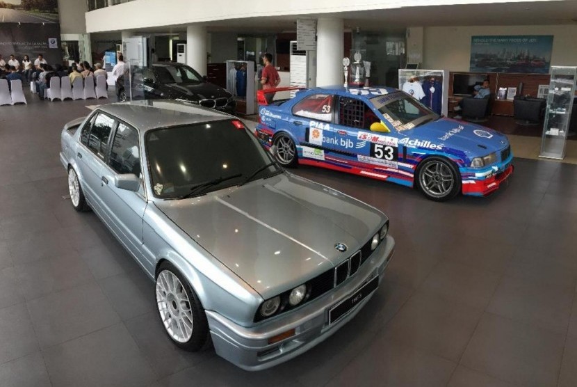 BMW Astra Cilandak memberikan layanan khusu bagi mobil klasik dan mobil balap.