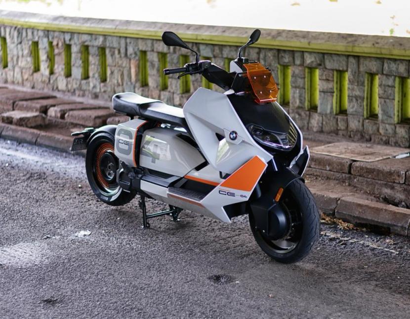 BMW Motorrad Indonesia mulai memasarkan motor listrik. 