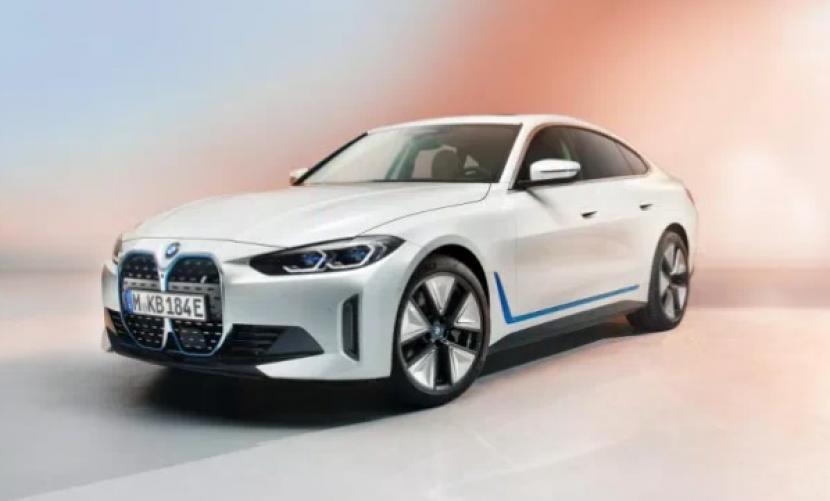 BMW i4 salah satu kendaraan listrik sport andalan BMW