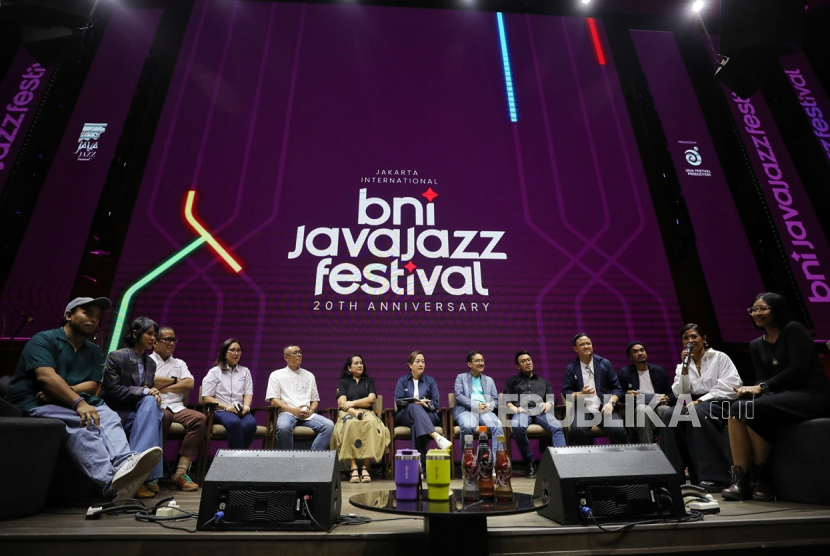 BNI Java Jazz Festival 2025 akan menghadirkan jajaran musisi ternama dari dalam dan luar negeri. 