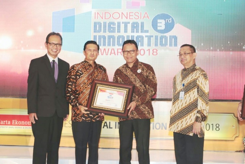 BNI Syariah meraih Innovative Company in Digital Islamic Service and Applications untuk kategori Islamic Banking dalam ajang Indonesia Digital Innovation Award 2018.