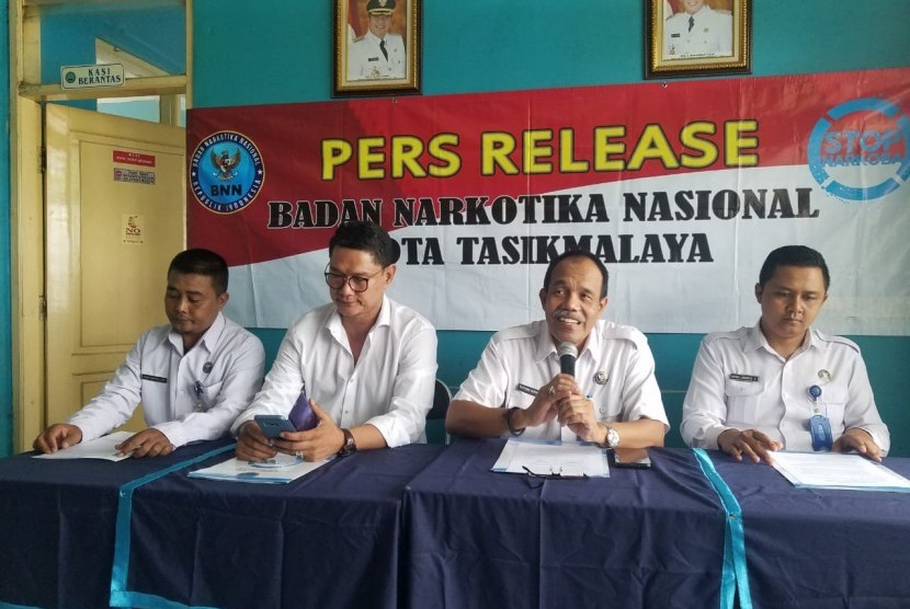 BNN Kota Tasikmalaya mengadakan pers rilis akhir tahun, Senin (30/12). 