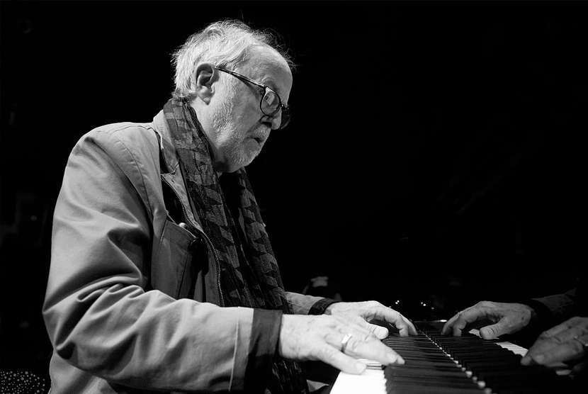 Bob James. 