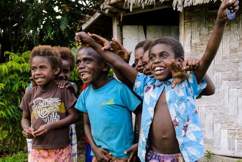 Bocah-bocah di Pulau Malekula, Vanuatu.