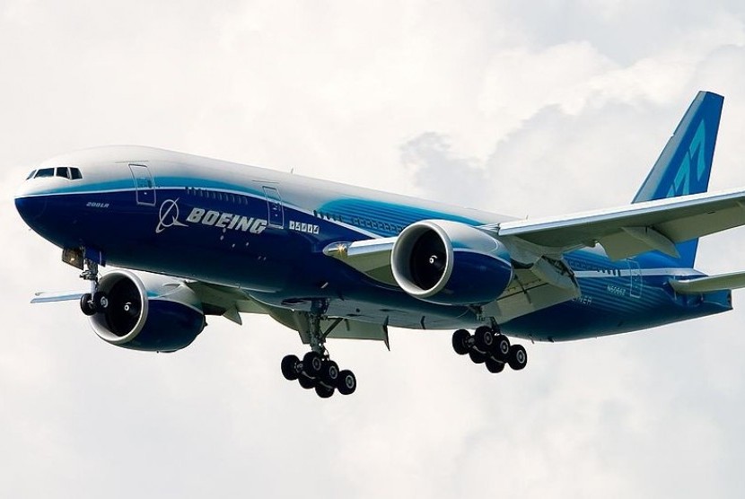 Federal Aviation Administration (FAA) melakukan inspeksi menyeluruh terhadap pesawat Boeing 777 setelah pesawat itu mengalami kerusakan mesin di Amerika Serikat.