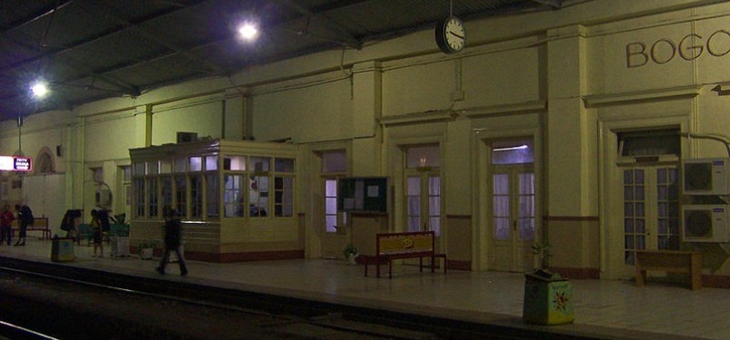 Bogor Station at night (illustration).