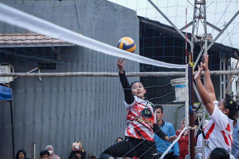 Turnamen bola voli bertajuk Ganjar-Mahfud Cup di Kota Serang, Banten pada 27-29 Oktober 2023.