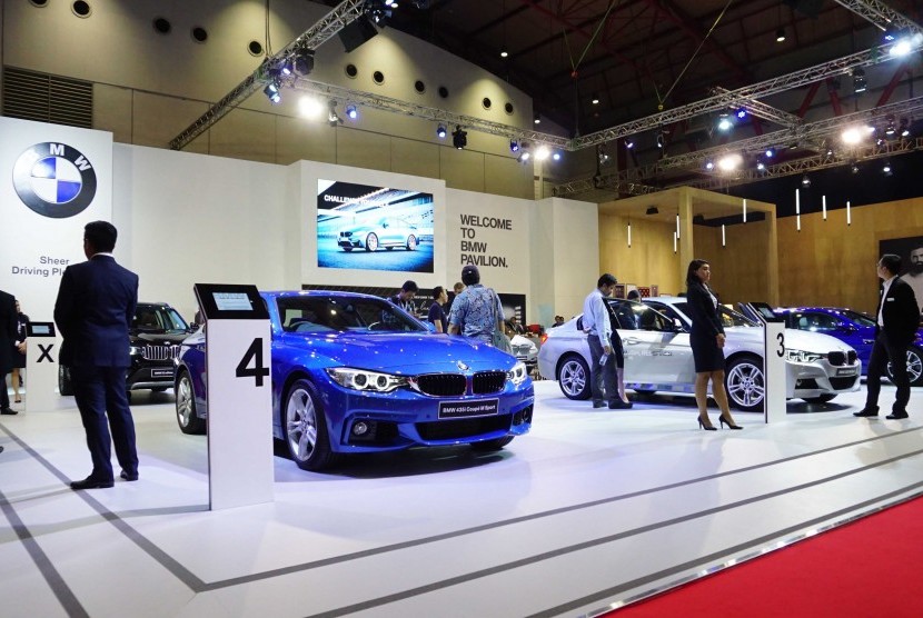 Booth ATPM BMW di ajang IIMS 2016 