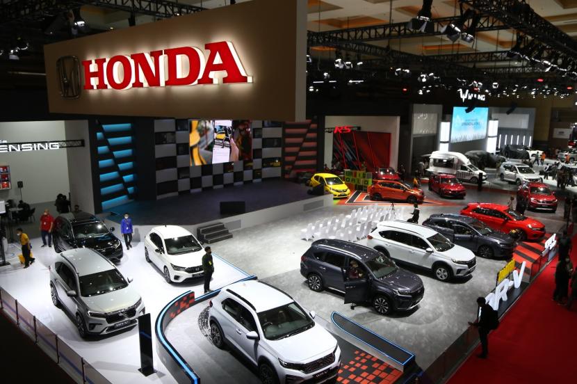 Honda. Booth Honda turut meramaikan Gaikindo Jakarta Auto Week.