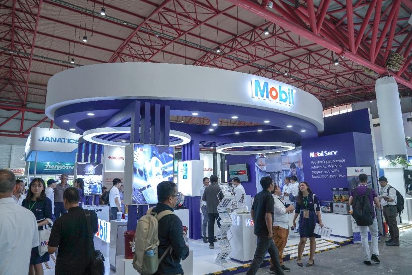 Booth PT ExxonMobil Lubricants Indonesia (EMLI) di Manufacturing Expo 2023