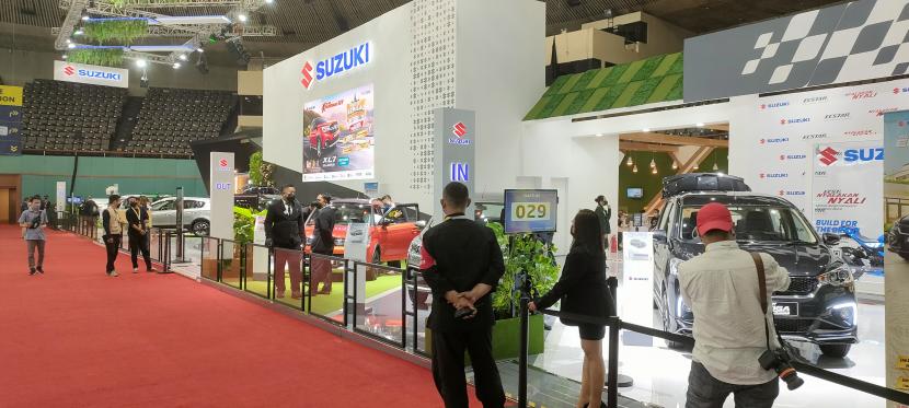 Booth Suzuki kali ini mengusung tema 