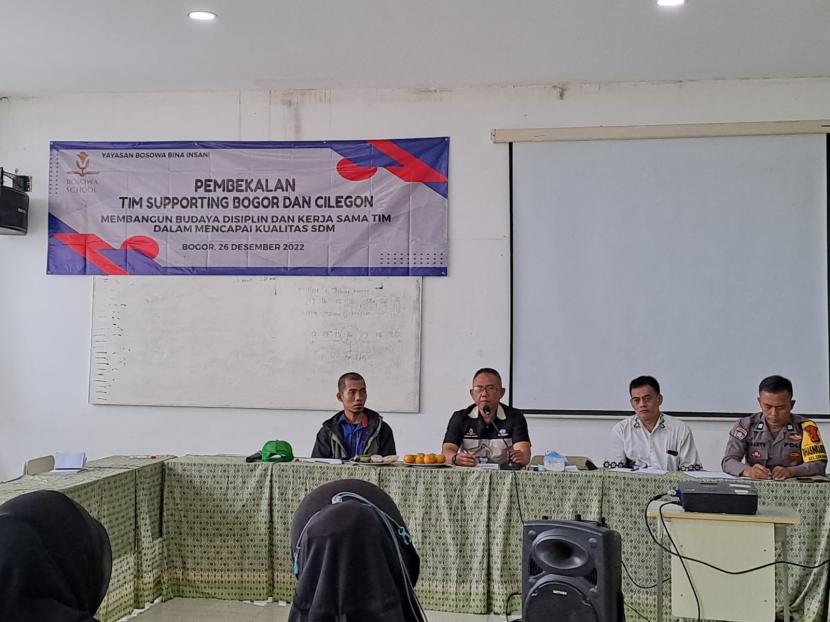 Bosowa School mengadakan pembekalan  tim supporting (pendukung), yang diikuti oleh tim supporting dari Sekolah Bosowa Bina Insani (SBBI)  Bogor dan Bosowa Al-Azhar Cilegon (BAC),  di kampus Sekolah  Bosowa Bina Insani (SBBI) Bogor, Senin (26/12/2022).