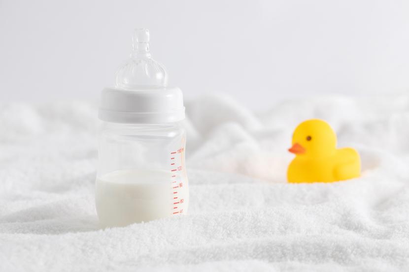 Botol susu anak (ilustrasi). CDC mengingatkan orang tua agar mewaspadai bakteri mematikan di alat pompa asi dan sendok formula yang kotor. 