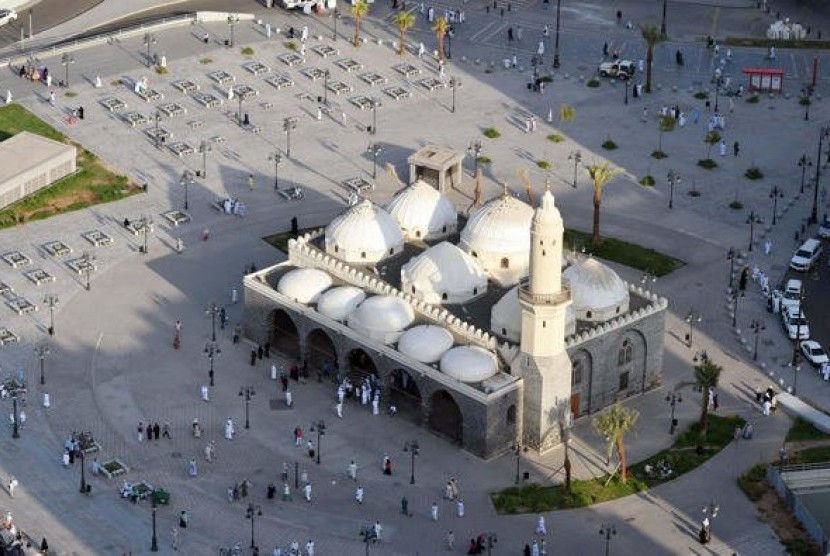 Boulevard masjid Quba Madinah.