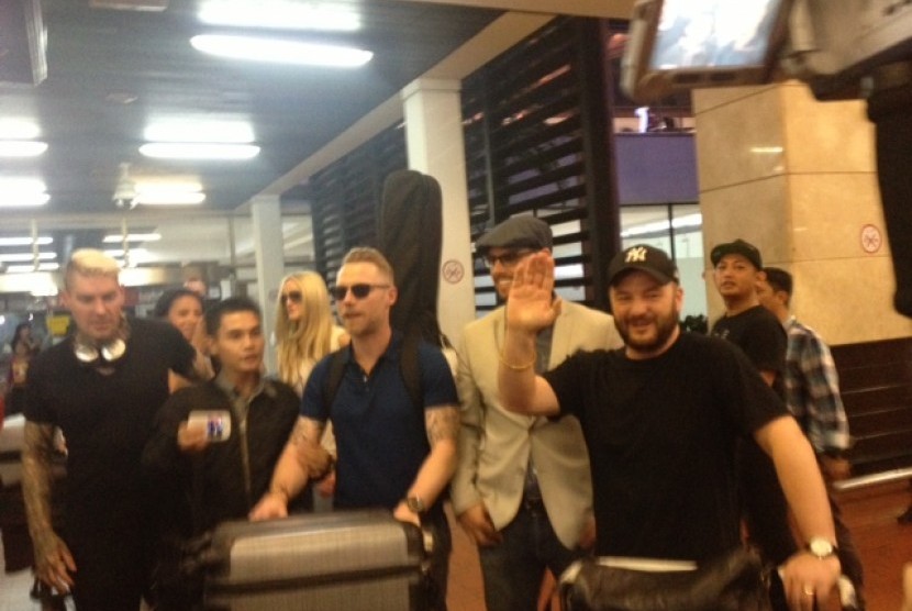 Boyzone tiba di Jakarta