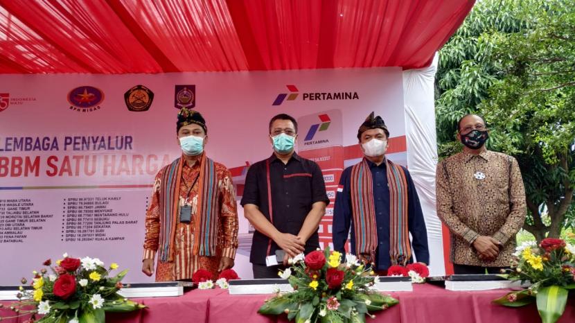 BPH Migas bersama PT Pertamina (Persero) meresmikan 44 Lembaga Penyalur BBM Satu Harga Secara Nasional di Mataram, Nusa Tenggara Barat, Sabtu (12/12). 