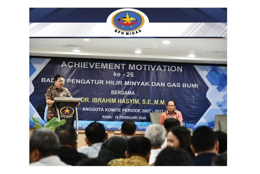 BPH Migas menyelenggarakan Achievement Motivation Ke-26 dengan narasumber Anggota Komite BPH Migas Periode 2007-2017, Dr Ibrahim Hasyim SE MM. Acara yang digelar dalam rangka menjaga capaian kinerja pegawai ini dihelat di Aula Gedung BPH Migas, Jakarta, Rabu (19/2).