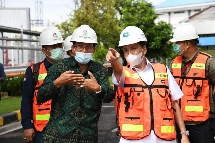 Badan Pengatur Hilir Minyak dan Gas Bumi (BPH Migas) memastikan ketersediaan dan penyaluran BBM khususnya di wilayah Ibu Kota dan sekitarnya tetap berjalan normal, tidak ada gangguan pasca terjadinya kebakaran pada tangki T-301G di RU VI Pertamina Balongan, Indramayu, Jawa Barat, Senin (29/3) dini hari pukul 00.45.