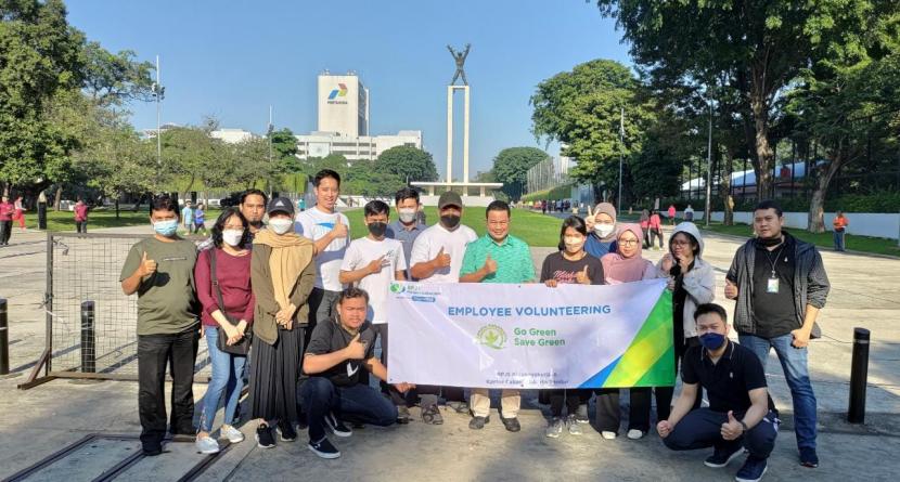 BPJAMSOSTEK Jakarta Gambir Bagikan Paket Cinta Lingkungan ke Masyarakat. Foto: Kegiatan Employee Volunteering BPJAMSOSTEK Gambir