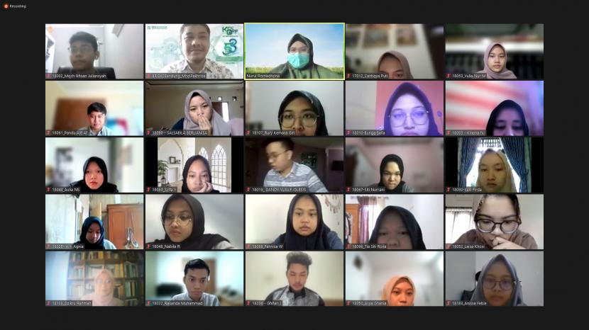   BPJS Kesehatan Cabang Bandung memberikan perkuliahan terkait program JKN-KIS kepada mahasiswa Fakultas Kedokteran Unisba secara virtual, Senin (22/11).