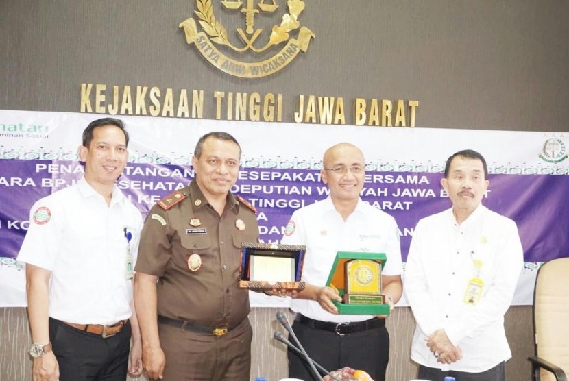 BPJS Kesehatan Kedeputian Wilayah Jabar kembali memperpanjangan kesepakatan bersama Kejati Provinsi Jabar di Kantor Kejati Jabar, Kota Bandung, Senin (28/10).