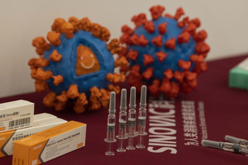 PT Bio Farma (Persero) menerima kedatangan 15 juta dosis bahan baku (bulk) vaksin Covid-19 dari Sinovac, China.
