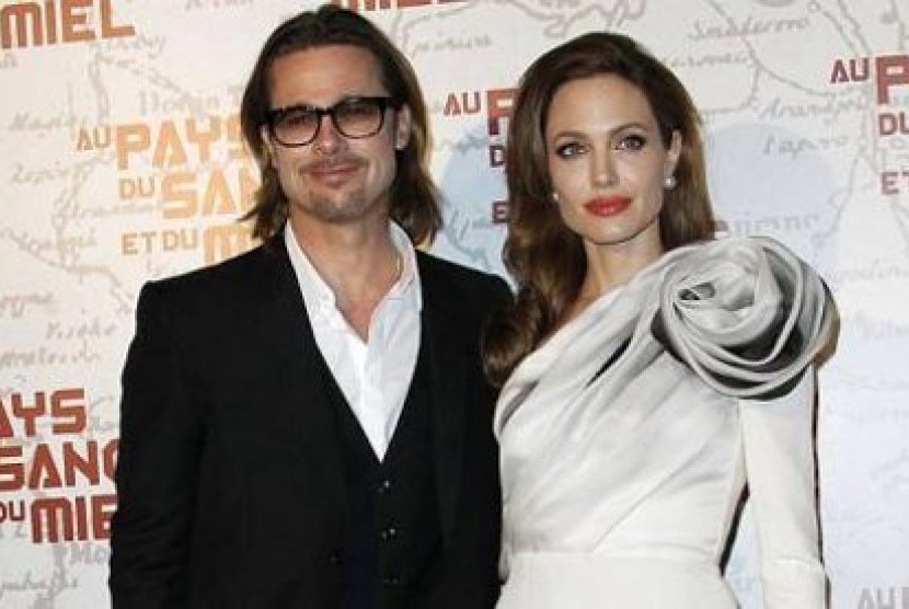 Brad Pitt dan Angelina Jolie. Laporan FBI beberkan alasan yang memicu perceraian Angelina Jolie dan Brad Pitt. (ilustrasi)