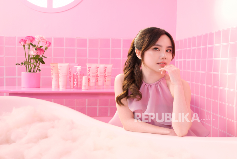 Jangan Cuma Fokus Wajah, Kulit Tubuh Butuh 3 Perawatan Ini Biar Kinclong