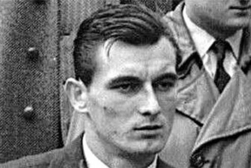 Branko Zebec menjadi bintang Yugoslavia saat menaklukan tuan rumah Prancis 5-4 untuk melaju ke partai final Piala Eropa 1960