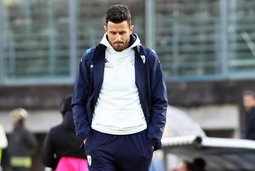 Brescia memecat Fabio Grosso dari kursi pelatih dan mengangkat kembali Eugenio Corini.