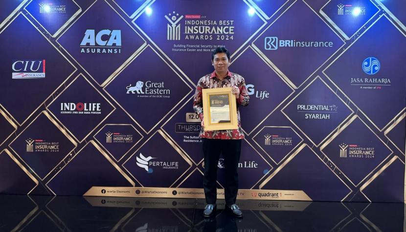 BRI Insurance meraih penghargaan Indonesia Best General Insurance 2024 for Creating One-Stop Services through Initiative Strategy (Category: General Insurance, Total Asset Above 5T) pada acara Indonesia Best Insurance Awards 2024.