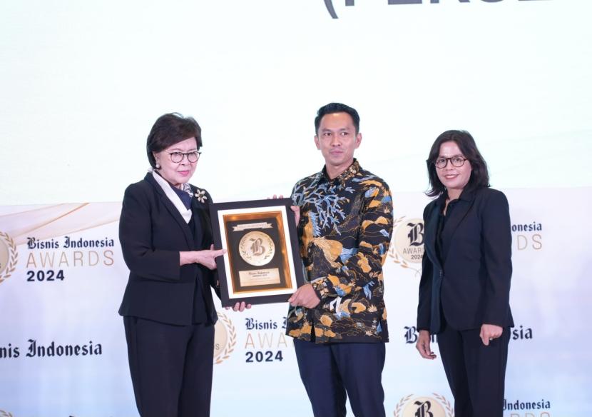 BRI mendapatkan penghargaan Bisnis Indonesia Award (BIA) 2024 sebagai perusahaan berkinerja terbaik untuk kategori Bank Persero.