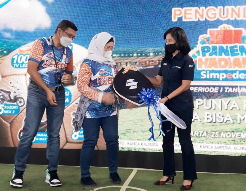 BRI Pasar Minggu Serahkan Hadiah Simpedes Periode I 