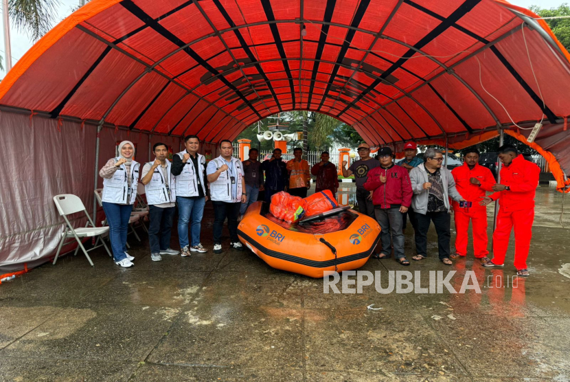 BRI Peduli bergerak cepat memberikan bantuan kepada kroban banjir di wilayah Sumatra. Bantuan termasuk ribuan paket makanan cepat saji, air mineral, sembako, dan obat-obatan.