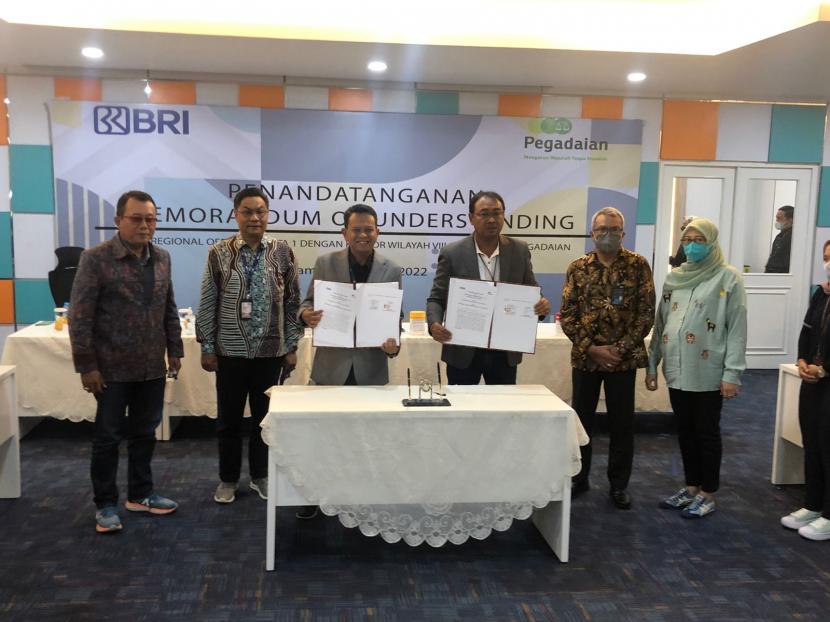 BRI Regional Operasional I menggandeng PT Pegadaian (Persero) wilayah VIII Jakarta  untuk mekenen kerja sama (MOU) dalam rangka  meningkatkan pelayanan digitalisasi.