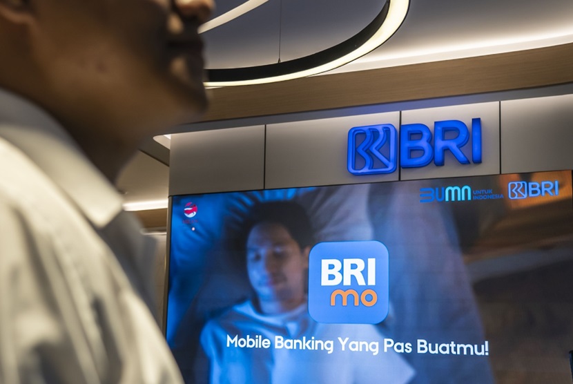 BRI terus berinovasi mendukung digitalisasi UMKM melalui kehadiran fitur QR untuk para pengusaha kecil menengah di aplikasi BRImo. Di fitur tersebut, pengusaha yang tergabung dalam merchant BRI tak pelak dimudahkan dalam menerima pembayaran.