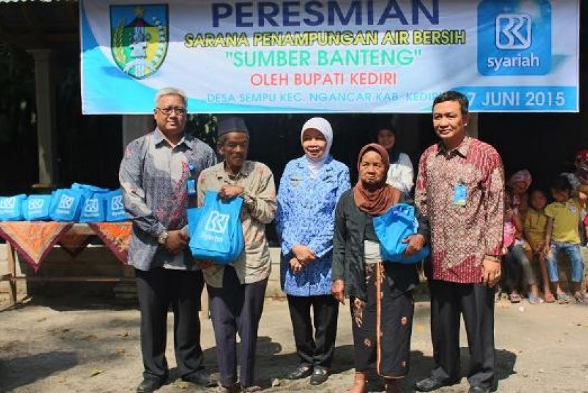 BRISyariah menggelar peresmian Sarana Penampungan Air Bersih bagi warga korban musibah Gunung Kelud di Desa Sempu, Kecamatan Ngancar Kabupaten Kediri