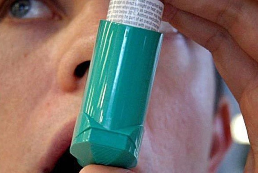 Bronkodilator, obat untuk mengatasi penyakit asma. Pengidap asma tampaknya tidak memiliki peningkatan risiko penyakit yang mengancam jiwa jika kena Covid-19.