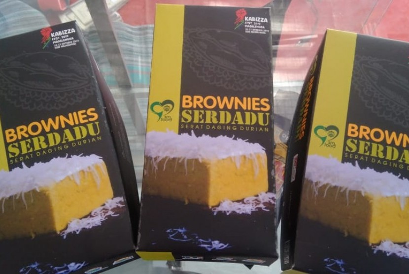 Brownies durian salah satu produk unggulan ekonomi kreatif santri pondok pesantren Sabilul Mardiyyah Majalengka.
