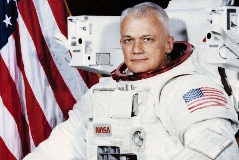 Bruce McCandless