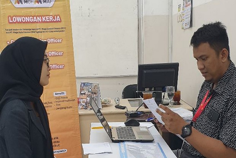 BSI Career Center (BCC) bersama PT Mega Central Finance sukses menggelar kegiatan campus recruitment, Kamis (8/6) berlokasi di Universitas BSI (Bina Sarana Informatika) kampus Bogor, Jl Merdeka No.168, Ciwaringin Kota Bogor.