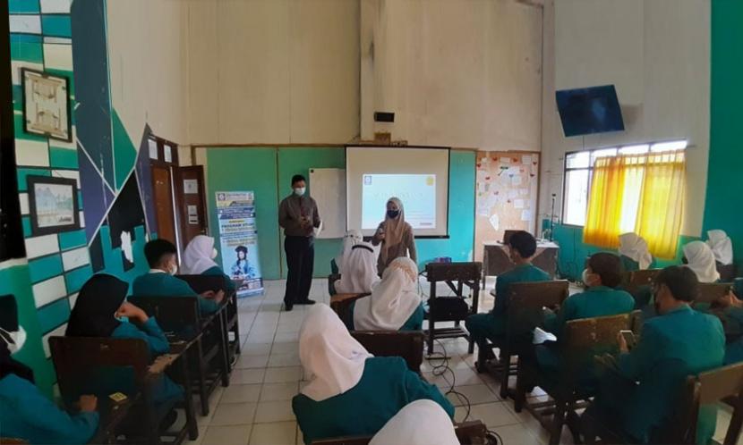  BSI Entrepreneur Center (BEC) Universitas BSI (Bina Sarana Informatika) kampus Bogor sukses mengadakan event digipreneur yang bertajuk ‘Semua Bisa Jadi CEO’, Rabu (12/1),