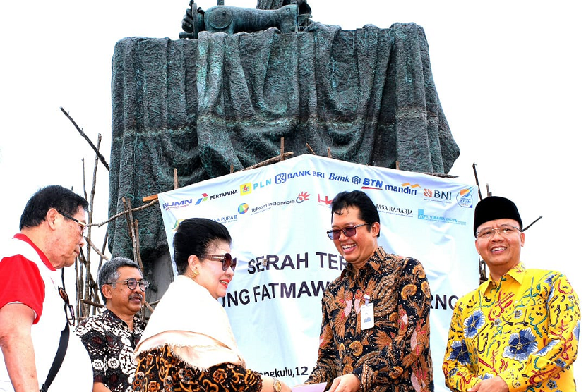 BTN menggelar acara serah terima Monumen Patung Fatmawati di Bengkulu, Selasa (12/11).