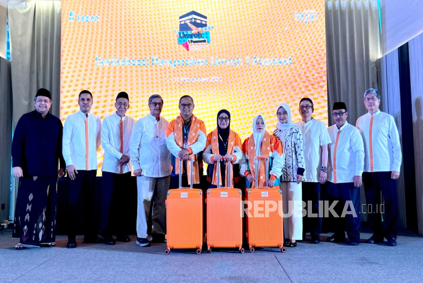 BTPN Syariah Kembali Berangkatkan Ratusan Nasabah dalam Program Umrah Satu Pesawat