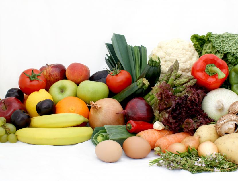 Buah dan sayur yang paling banyak mengadung pestisida di Amerika Serikat (ilustrasi).