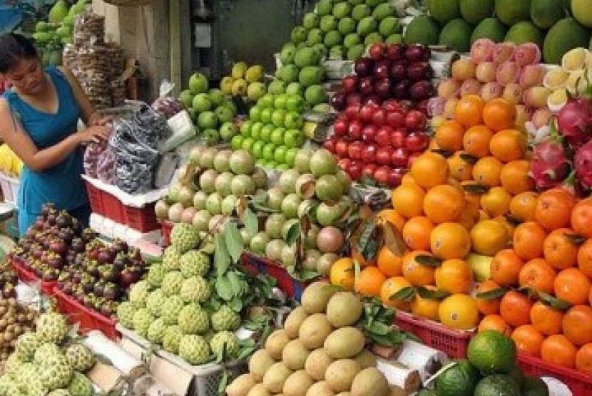 Buah lokal kalah saing dari buah impor. Ilustrasi