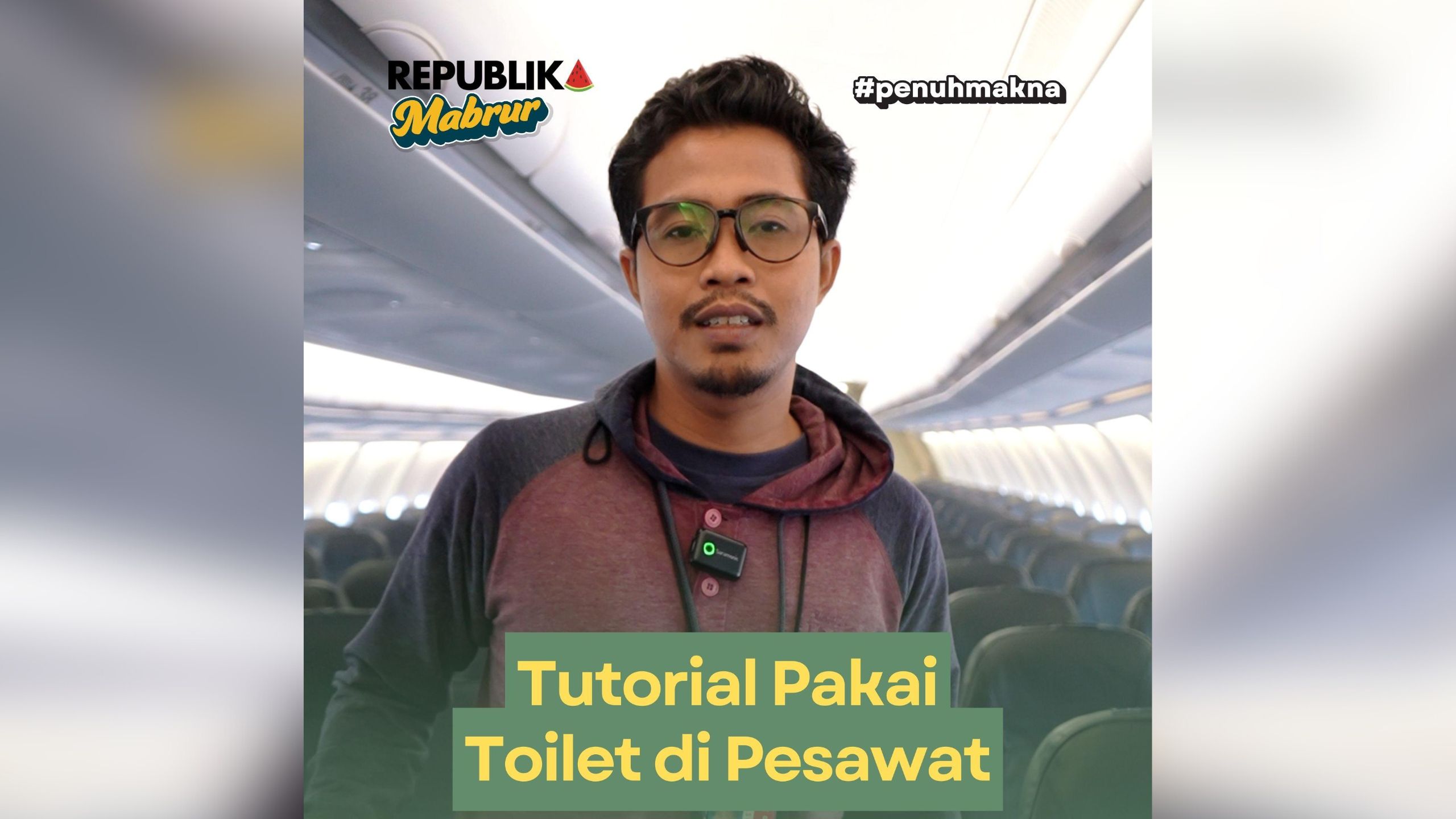 Buat jamaah haji yang belum tau, begini cara pakai toilet di pesawat.