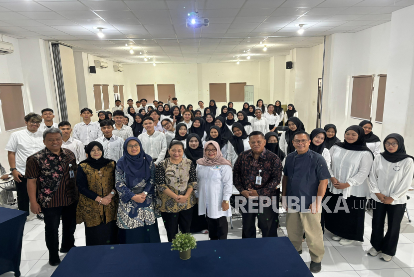 Budi Mulia Dua (BMD) Culinary School menggelar welcoming day atau penyambutan peserta didik baru program profesi chef angkatan XXXII, Selasa (21/10/2025). 