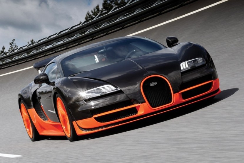 Bugatti Veyron Super Sport menjadi salah satu mobil koleksi Cristiano Ronaldo.