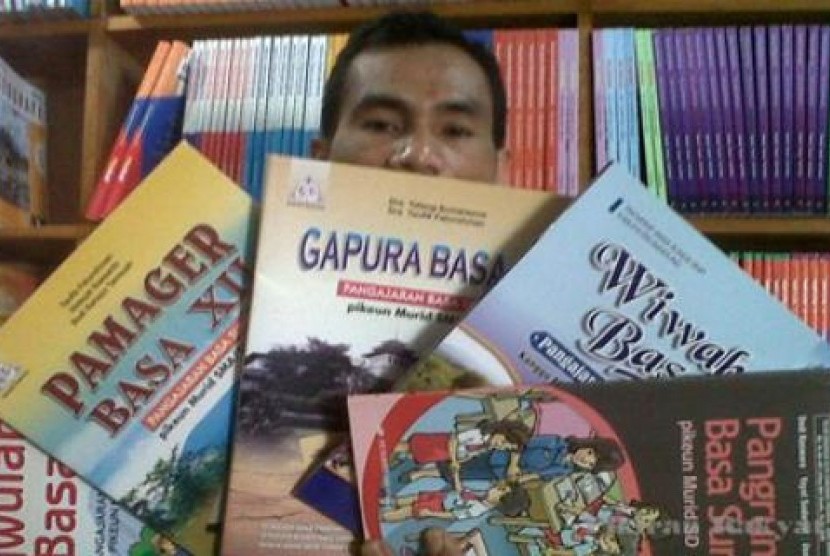 Buku bahasa Sunda